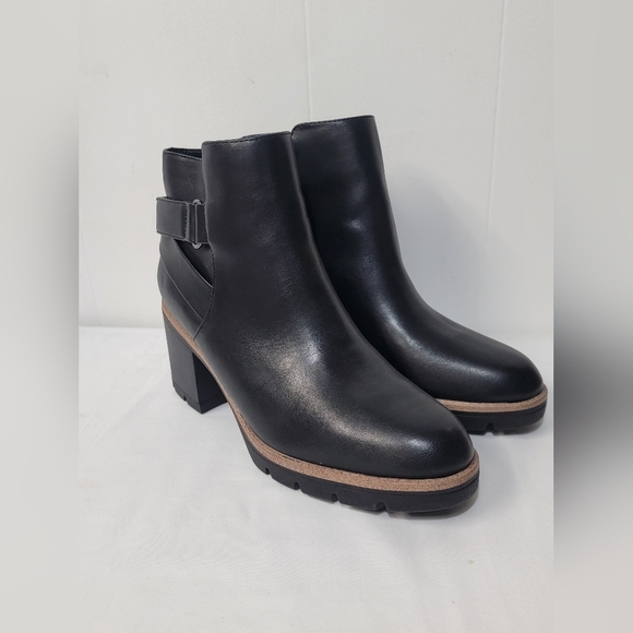 Naturalizer Madalynn Strap Water Repellent Ankle Lug Bootie Size 9.5 - Picture 8 of 11